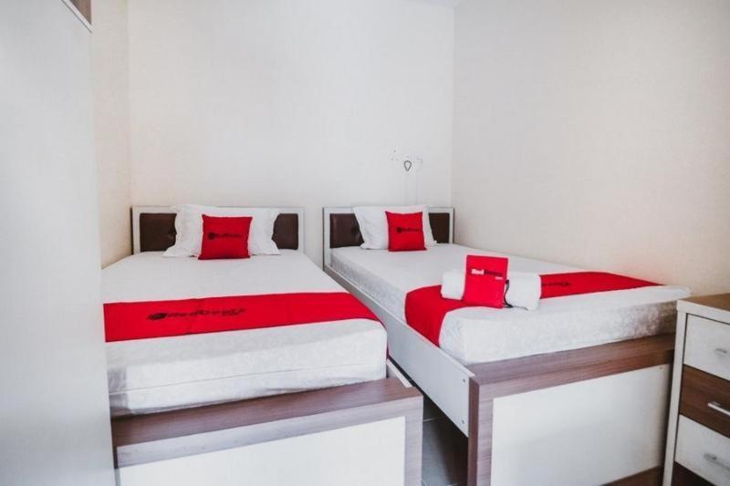 Reddoorz Plus Near Semanggi Jakarta Pokoj fotografie